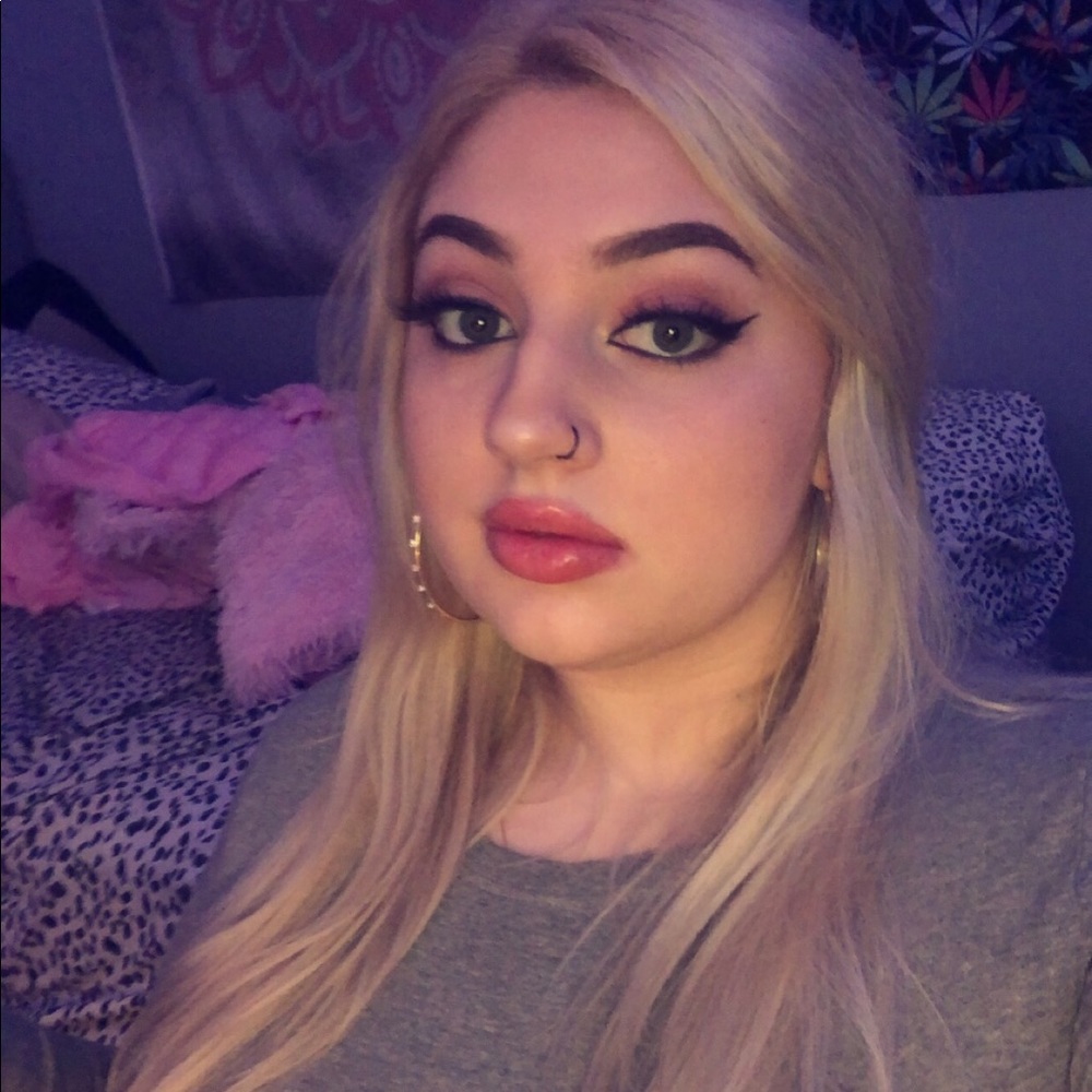 Meet your Posher, Giselle